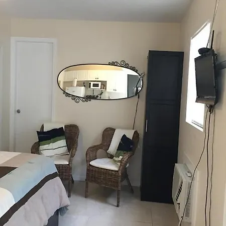 Beach Resort In Cape Coral Exterior photo