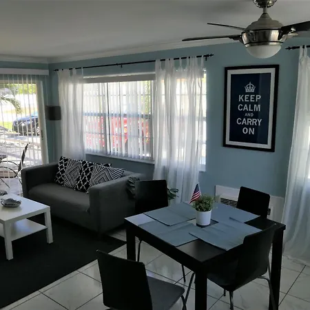 Beach Resort In Cape Coral Exterior photo